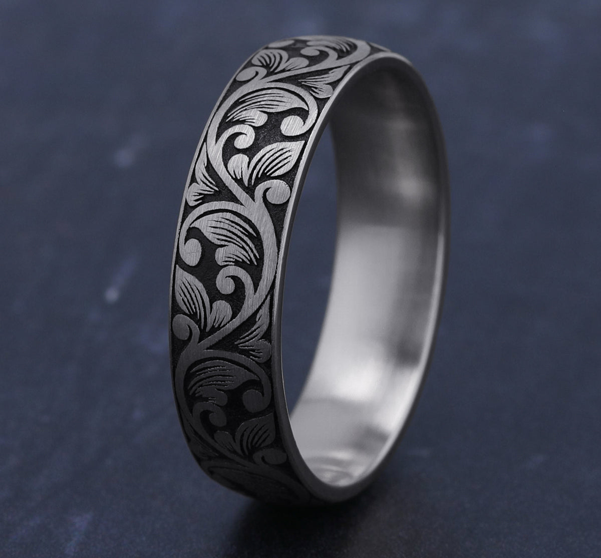 THE FORUM - 14K White Gold - image 4
