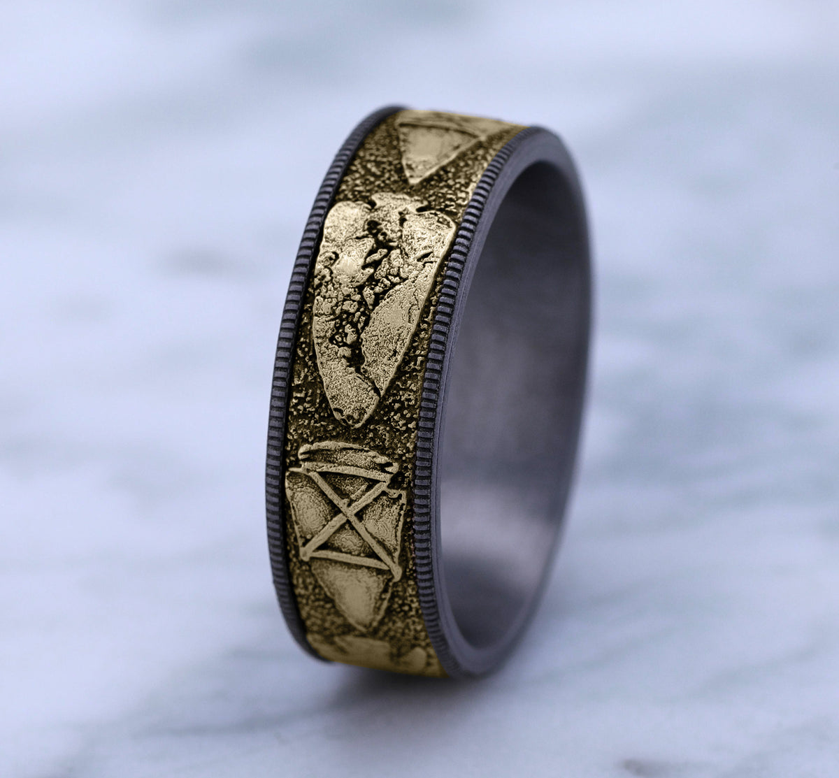 THE ARROWHEAD - Grey Tantalum / 14K Yellow Gold - image 4