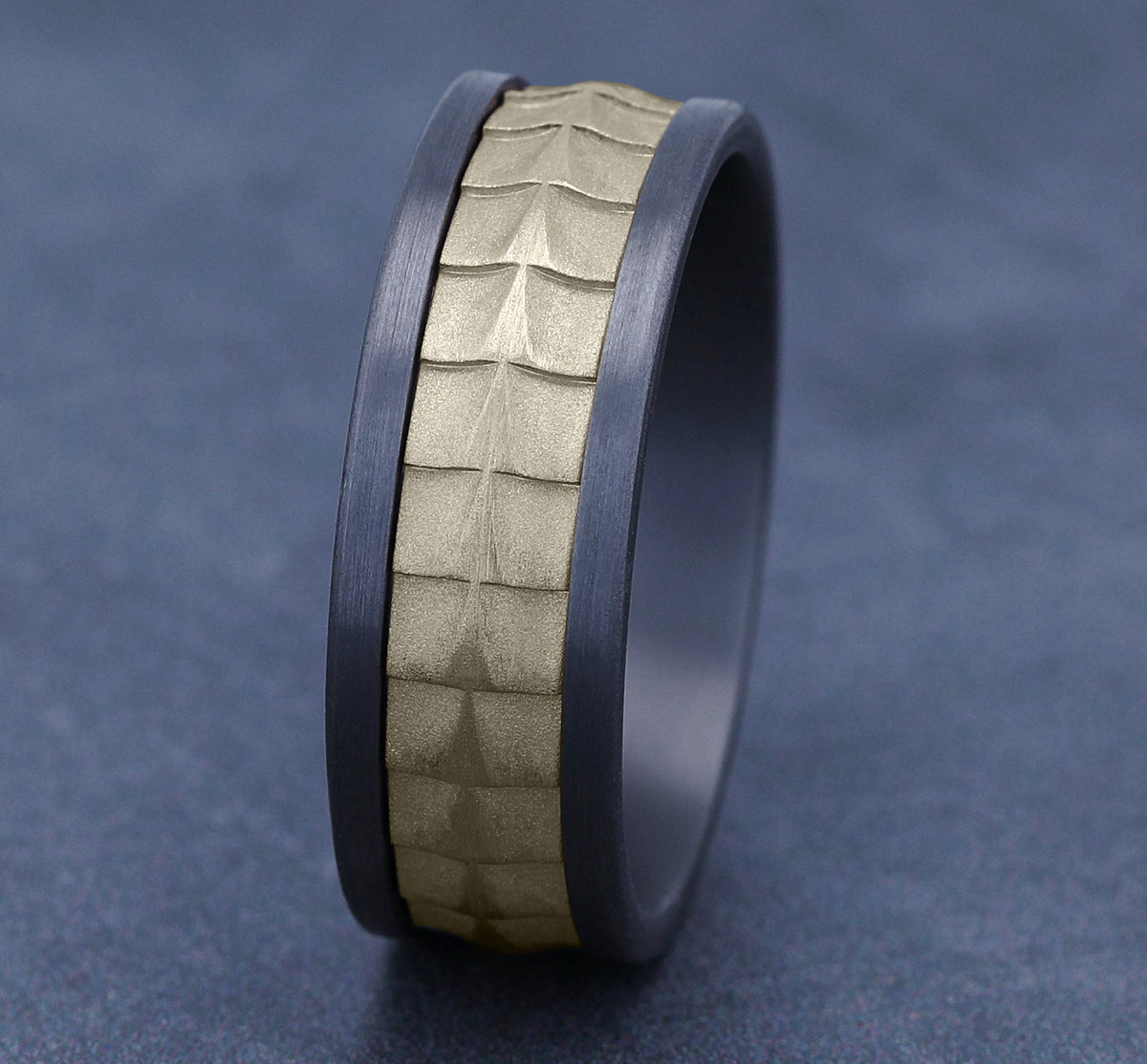 THE DUNDEE - Grey Tantalum / 14K Yellow Gold - image 4