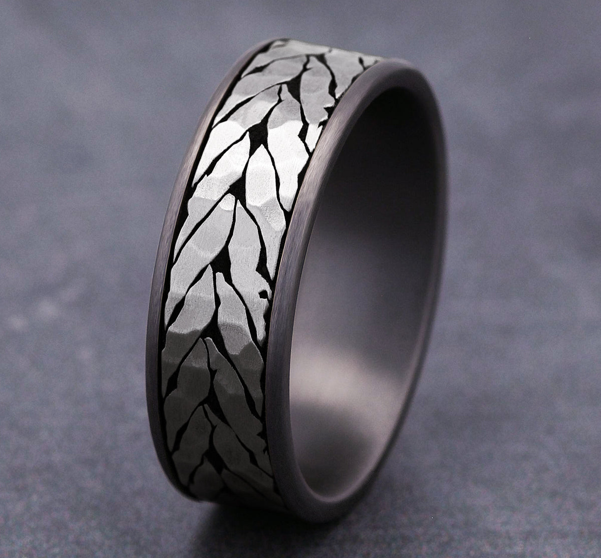THE MEDALLION - Grey Tantalum / Grey/Black Titanium - image 4