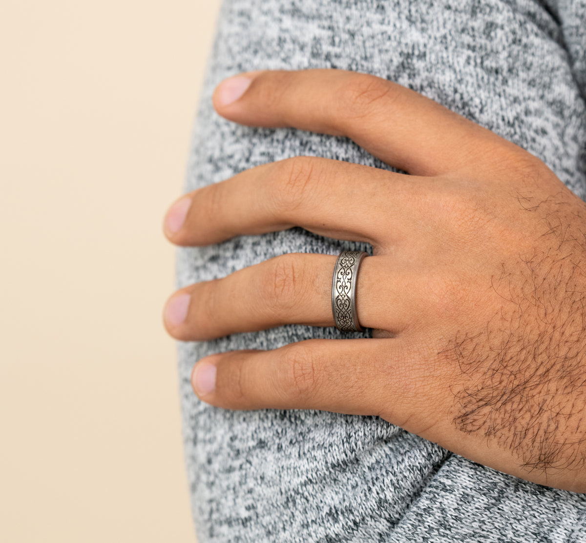 THE BASILICA - Grey Tantalum / 14K White - image 5